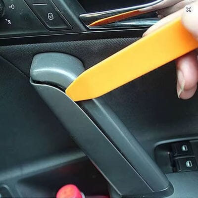 Pied de biche en plastique voiture