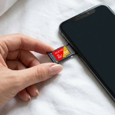 Carte mémoire micro SD insert phone
