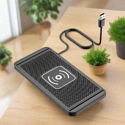 chargeur telephone voiture ChargeRide vue sur table avec port usb