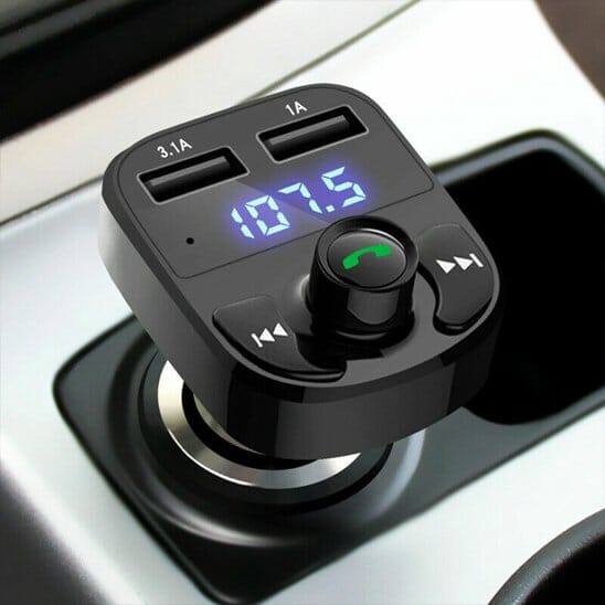 chargeur voiture pour telephone console allumée