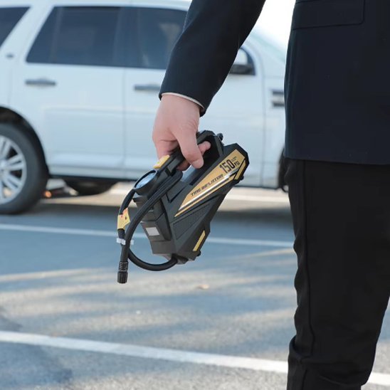 Gonfleur pneu voiture main