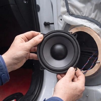Haut parleur voiture porte