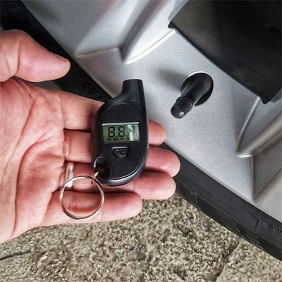 Manomètre pression pneu gonflage