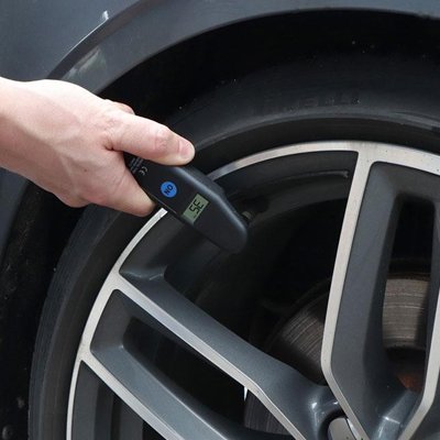 Manomètre pression pneu test