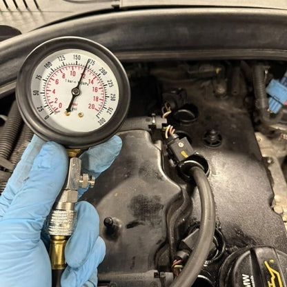 Testeur de pression essence
