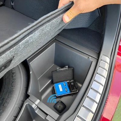 TRACEUR GPS POUR VOITURE | SecurDrive™ - Concept Car Média